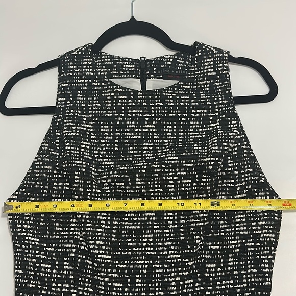 NWOT Alice+Olivia Janette Sleeveless Mini Dress in Black & White Size 4 - Picture 14 of 17